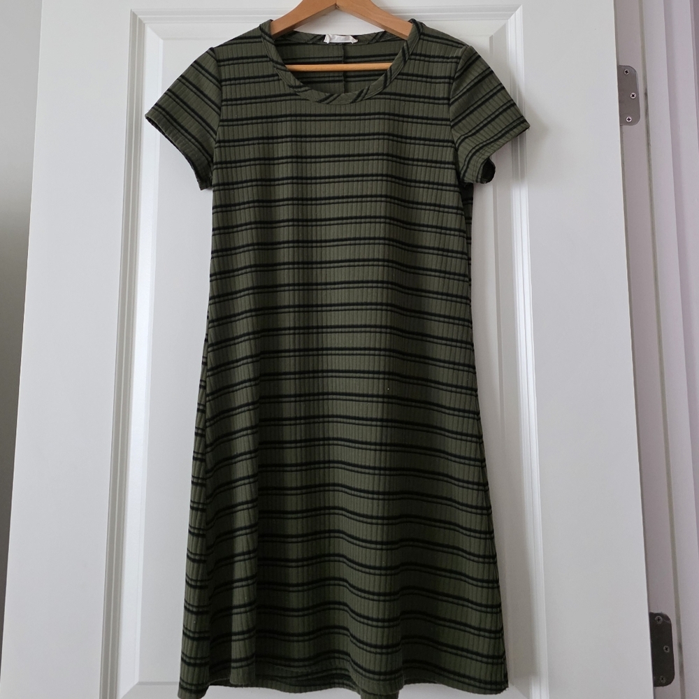 Olivia Rae Ribbed Tshirt Dress Sage green and Black Striped Womens M - Picture 1 of 6